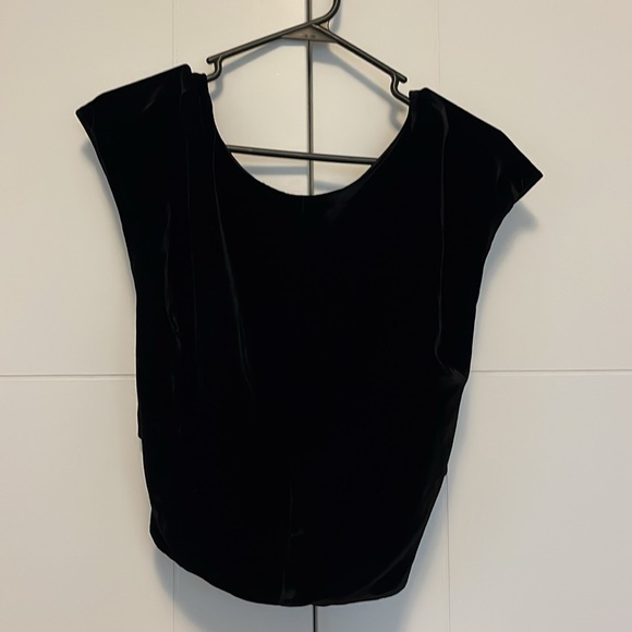 Black velvet Kendall + Kylie twist back crop - medium - Picture 5 of 7